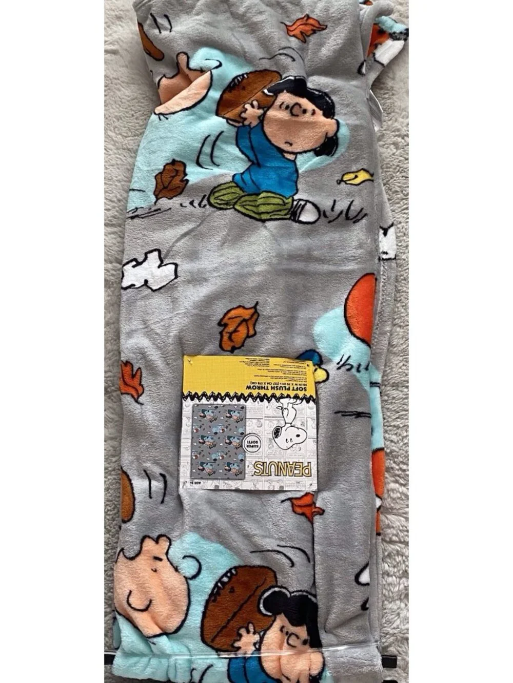 Peanuts Snoopy Charlie Brown Lucy Woodstock Fall Football Throw Blanket 50”x70”